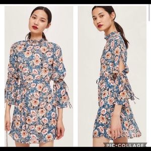 Topshop 🌸Bloggers Fave🌸 Floral Tie Sleeve Dress